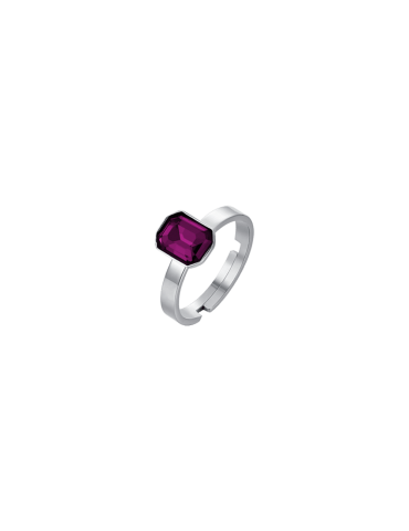 A NELLO DONNA IN ACCIAIO...