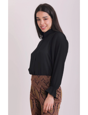 BLUSA CON MANICHE PLISSE
