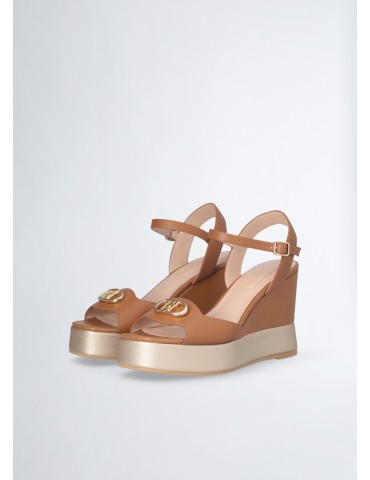 Sandali zeppa in pelle