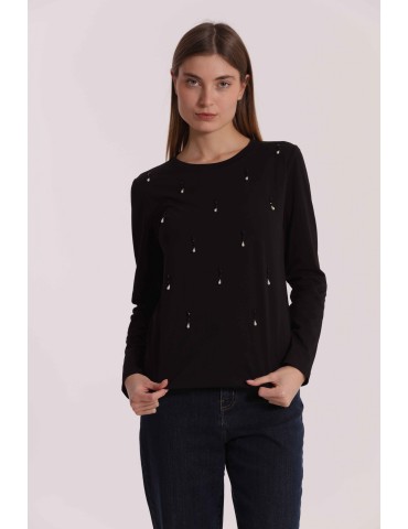 T-SHIRT CON PIOGGIA DI PERLE